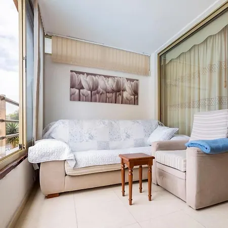 First Line Appartement *